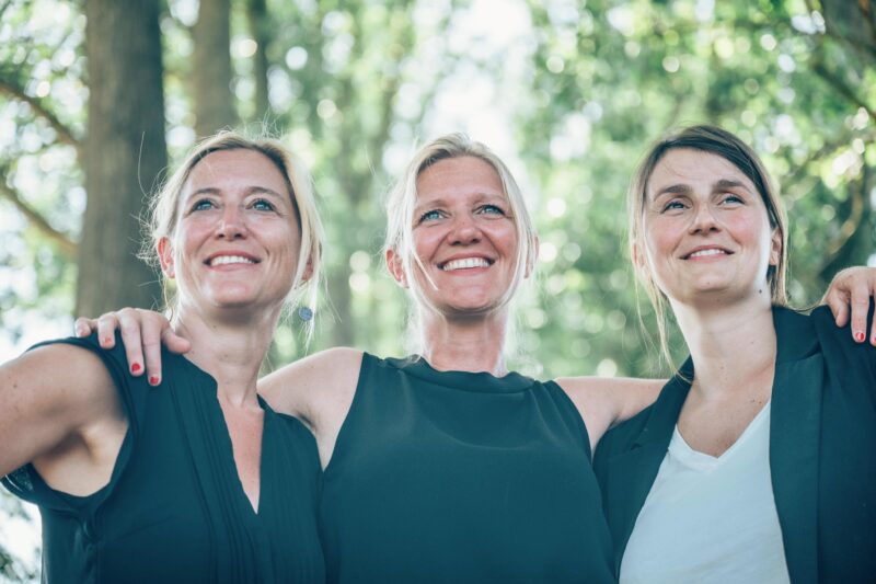 Chloë, Mira en Maya — organisatoren van Marry Me Mechelen
